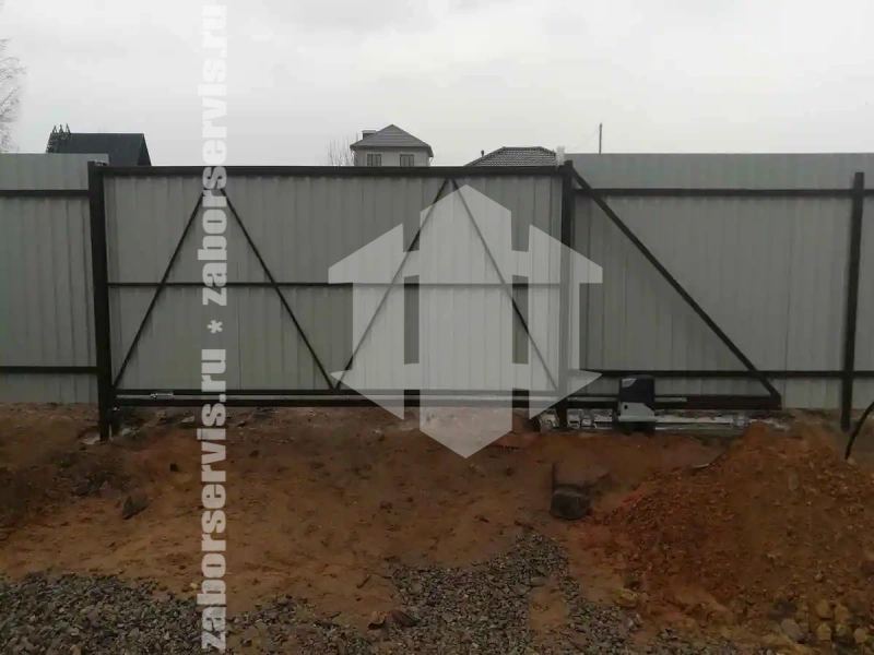 Забор из профнастила 59 метров коричневый