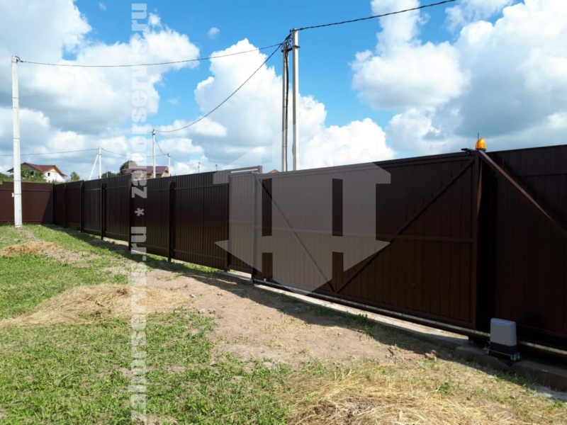 Ворота откатные автоматические из профнастила