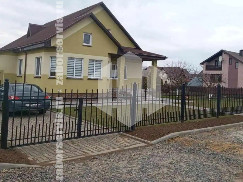 Сварной забор с распашными воротами 55 метров