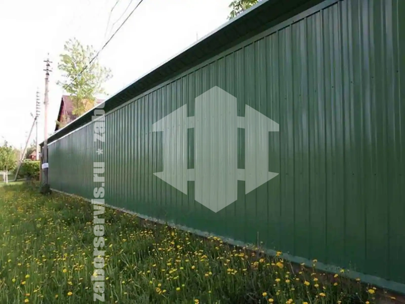 Забор из профнастила 68 метра зеленый