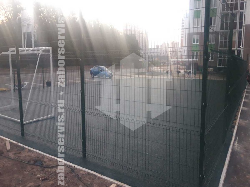 3D заборы для спортивной площадки 10 метров высота 3,0м