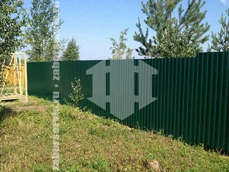 Забор из профнастила 87 метров зеленый