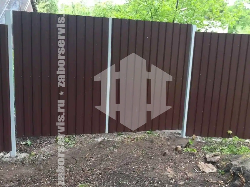 Забор из профнастила коричневый 115 метров