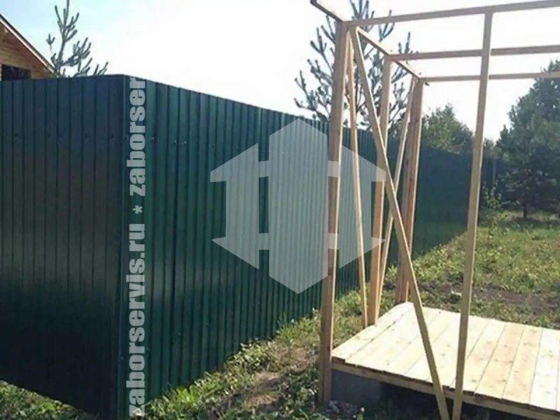 Забор из профнастила 87 метров зеленый