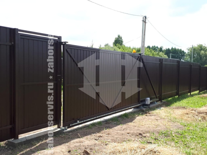 Ворота откатные автоматические из профнастила