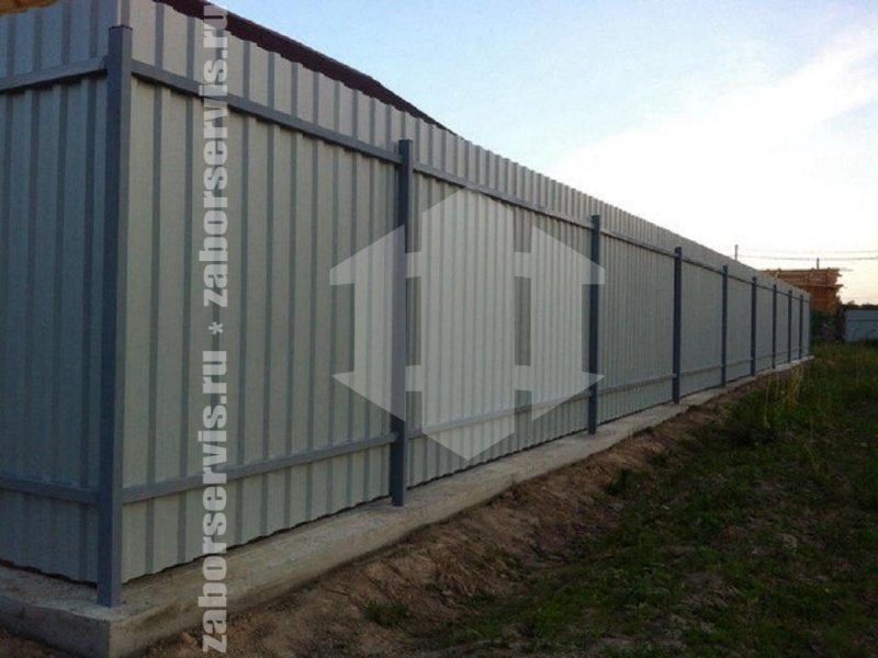 Забор из профнастила на ленточном фундаменте 28 метров