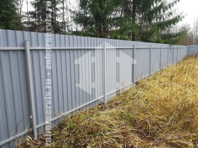 Забор из профнастила 82 метра зеленый