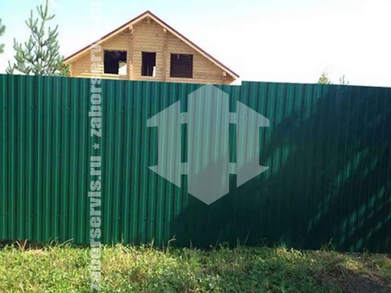 Забор из профнастила 87 метров зеленый