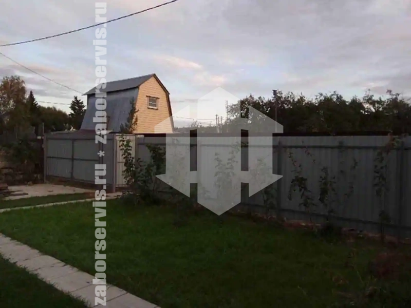 Забор из профнастила 38 метров коричневый