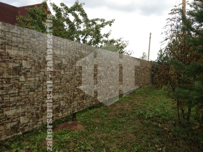 Забор из профнастила под камень 79 метров