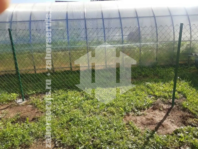 Забор из сетки рабицы в натяг с протяжкой арматуры 15 метров