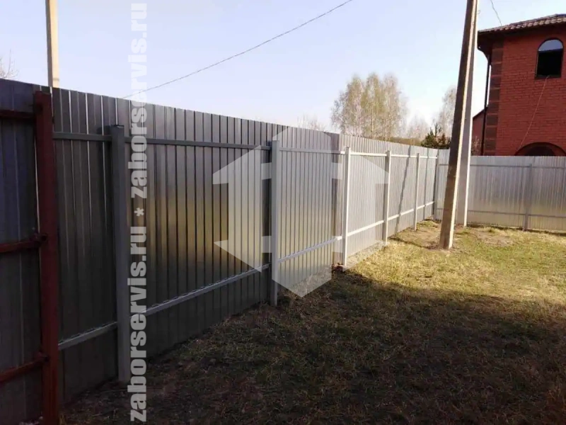 Оцинкованный забор из профнастила 80 метров